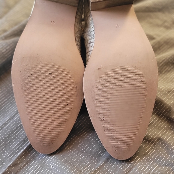 Booties - Picture 4 of 5